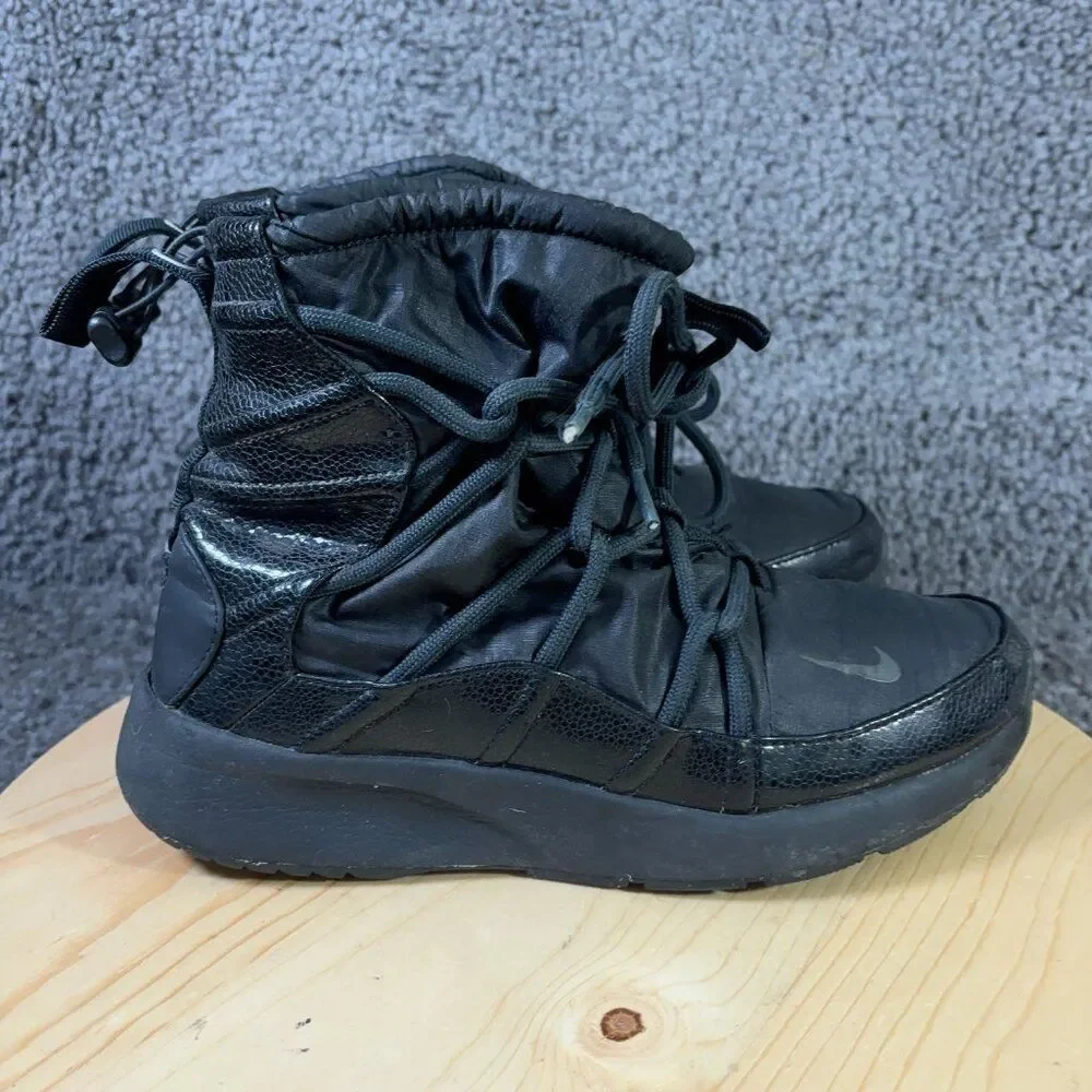 Nike Tanjun Boots High Rise Women Size 8 Triple Black Anthracite Lace Up Sneaker